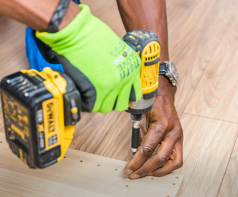 Woodworking nail gun